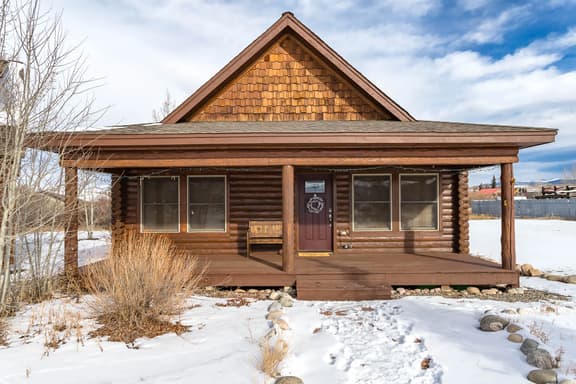 Grand Getaway | Golf & Ski & Stay | Loft Cabin - Image 1